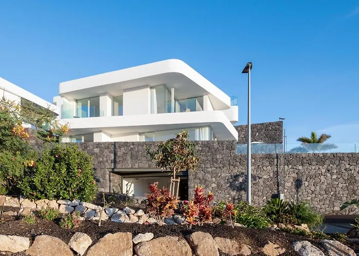 Karat Ibardin Rokabella Адехе